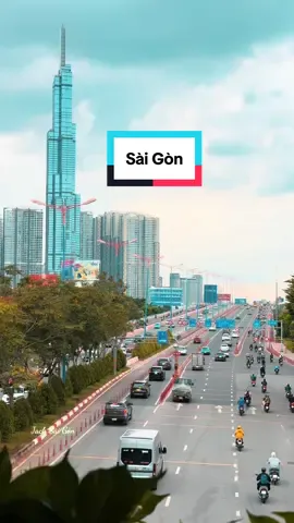 Có ai nhớ Thành Phố này ko ạ. 4 tháng quay lại thấy nhớ, mà giờ không còn mẹ ở chung nữa #saigon #thanhphohochiminh #me 