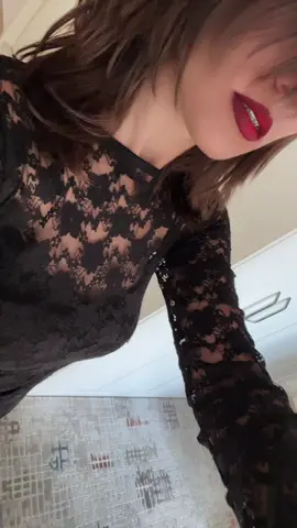 Romantik gotik kizlarin vazgecilmezi… siyah ve dantelli olan her sey  #romanticgoth #goth #fyp #kesfet #romanticgothic 