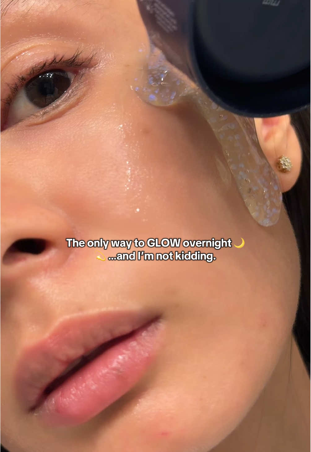 The secret to glowing overnight 🌙✨ No rinse. No effort. Just pure hydration & smooth skin by morning 💧 #torhop #auroraglowmask #kbeauty #amazonfinds #amazonskincarefavorites 