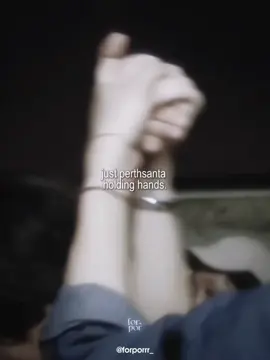 their hand chemistry 🫠 #perthsanta #santapp #perthtanapon #fyp #foryou 