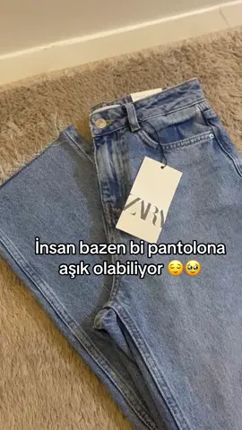 ZARA Z.02 💓 Bu videoda herhangi bir sponsorluk veya reklam yoktur. Ürünü kendim satın aldım sadece öneri yapıyorum. Marka adı göründüğü için yasalar gereği *reklam #reklamdeğil #zara #jeans #öneri #keşfet 