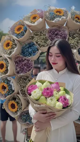 Cũng muốn sống ẩn ,nhưng sợ người khác ko biết mình có nhiều ảnh đẹp …😝🤭..