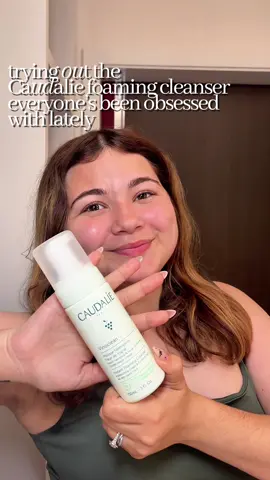 this cleanser smells like a vineyard and leaves my skin way too soft 🍇🫧 @Caudalie  #caudalie #skincare #cleanser #influencer #fyp