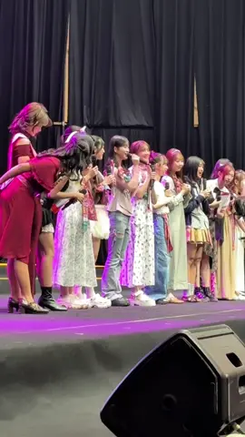 マネスマ in ジャカルタ📱🇮🇩 AKB48メンバー＆JKT48メンバーのコラボイベント「SISTER REUNION」こんなにたくさんの方にお集まりいただきましたー👏🏻🎀 Terima kasih💗 #会いに行けるアイドル 