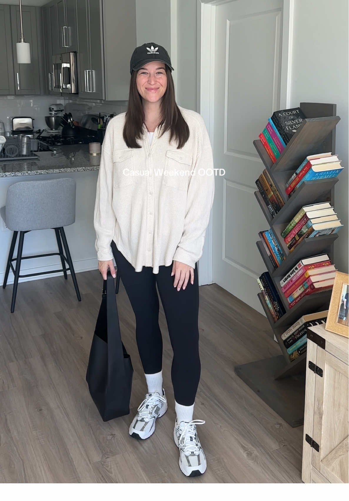 Headed out to run some errands on this gorgeous Saturday morning! Top: @aerie  Leggings: @lululemon  Sneakers: @New Balance  Bag: @Mansur Gavriel  Hat: @adidas 