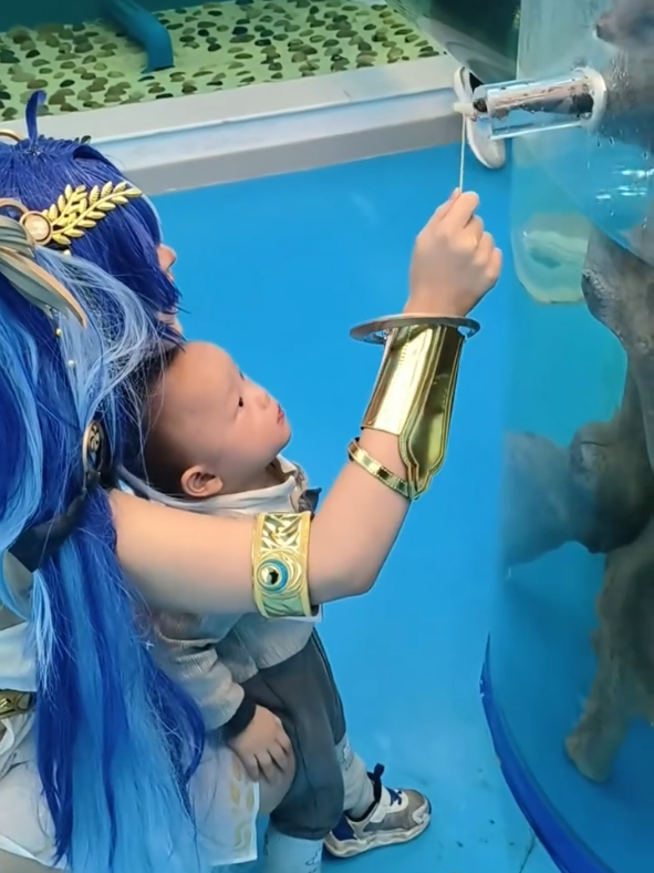 I convinced my greedy son #son 0:16