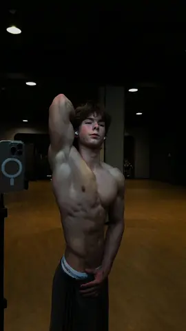 Holy quality👀 #gym #gymaesthetic #lean #muscle 