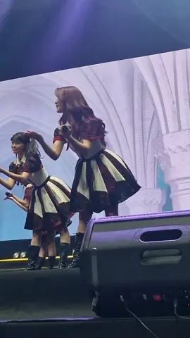 @jkt48.official with @akb48_official_tiktok - RAPSODI at Sister reunion jkt48 akb48  #akb48 #jkt48 