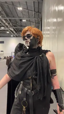 Me and @Ali 💫 had a bit too much fun at con #mcmlondon #gideontheninth #griddlehark #thelockedtomb #tlt  cosplay booktok