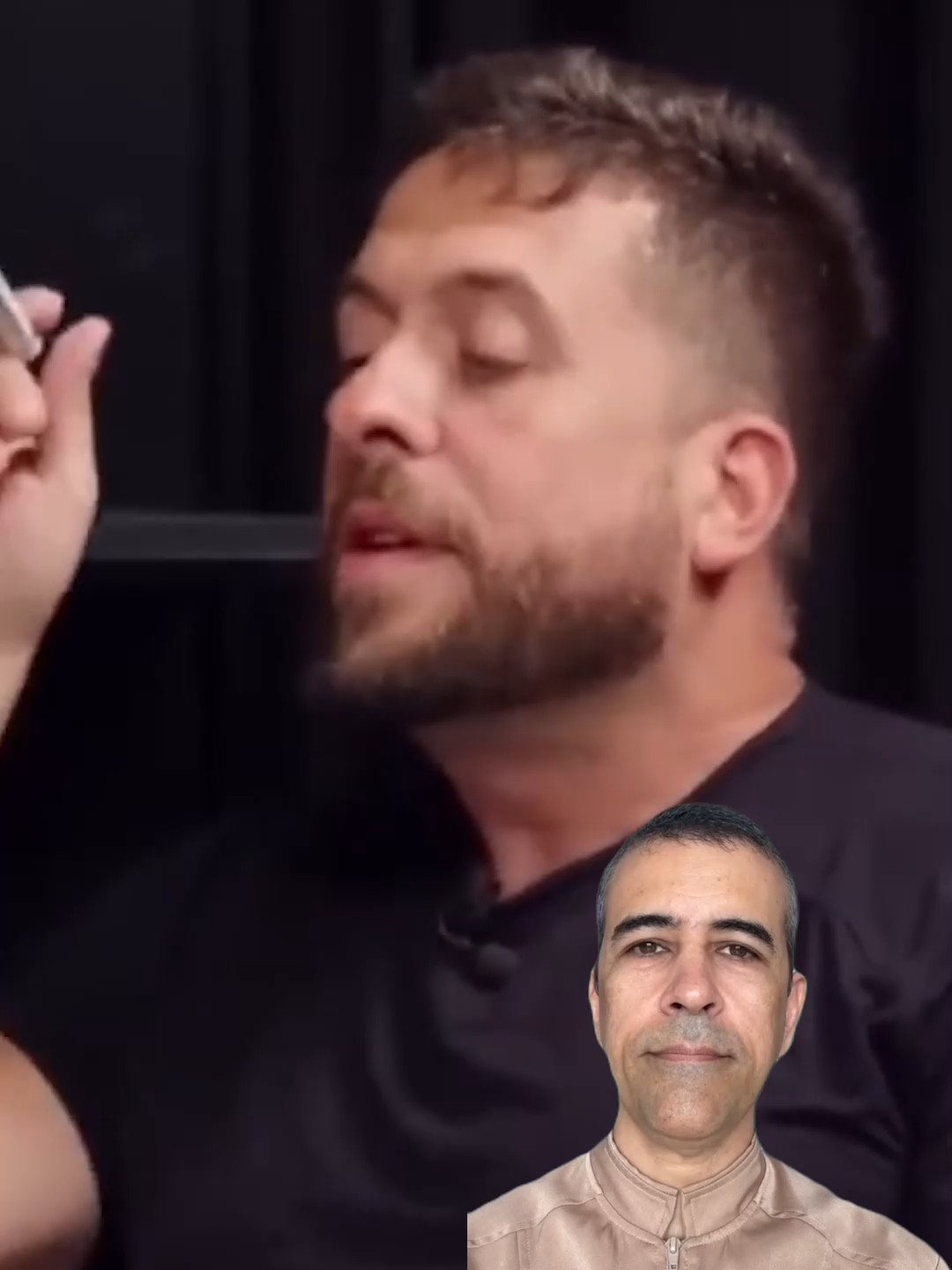 Essa é a realidade de praticamente todos os atletas que passaram por lesões. E não é só jogador de futebol, não. É ex-corredor, ex-lutador, professor de educação física, fisioterapeuta… Gente que dedicou a vida ao movimento — e, no fim, ficou refém da dor. Mas aqui vai o ponto que quase ninguém fala: essa dor não precisa acompanhar você pra sempre. Ela pode ser tratada — e o resultado pode vir muito mais rápido do que você imagina. Com o Agulhamento Distal, a gente trata sem tocar no local da dor, ativando neurotransmissores que bloqueiam o sinal da dor antes de ele chegar ao cérebro. O resultado é imediato. Dores de anos desaparecem em minutos — e o paciente volta a viver com leveza, sem precisar de injeção, corticoide ou gelo. Imagina o que seria pro Zico — ou pra qualquer atleta — poder jogar sua peladinha de fim de semana sem dor. É isso que a gente faz aqui todos os dias. 📅 E se você é profissional da saúde e quer aprender essa técnica na prática, se prepare: no dia 03 de novembro, às 20h, acontece a maior Black Friday da história dos Cursos Mucarbel, com acesso vitalício e prêmios exclusivos pros primeiros inscritos. Clique no link do meu perfil e entre pro grupo de interessados. #fisioterapia #acupuntura #sangria #fisioterapeuta #massaterapeuta #artrose #artrite #dor