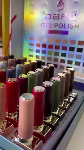 Box de esmaltes em gel Dafu  38 cores de esmaltes  1 top coat  1 base coat  #nailart #baseemgel #esmaltes #esmalteemgel #gelpolish 