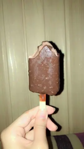 Ice cream is love ❤️ #trending #viraltiktok #unfrezzmyaccount #foryoupage #viralvideo 