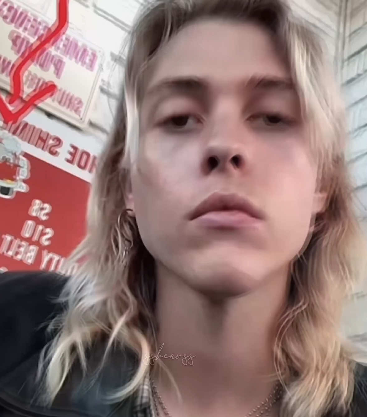 I havent edited in this style since march and now im not even good at it anymore💔 i mean this is exactly how i used to edit in 2021 and post it on instagram but whatever😭😭anyway here's the wyatt version of that one fletcher edit i keep rewatching like its a dead wife #thegarden #wyattshears #thegardenbandedit #enjoyband #aestheticedits 