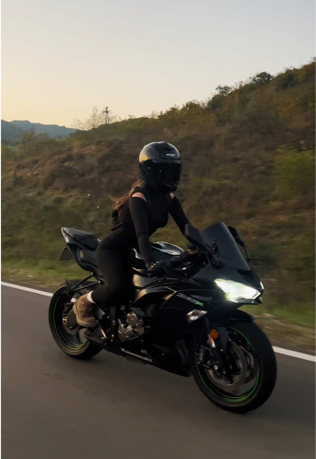 Like a girl💅🏻🎀