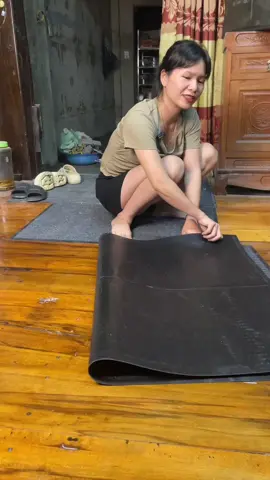 Thảm nỉ lau chân lấy bụi tốt#reviewthật #linhlanhloi #thamlauchan#thamlauchanchongtruot #thamlauchansieutham 