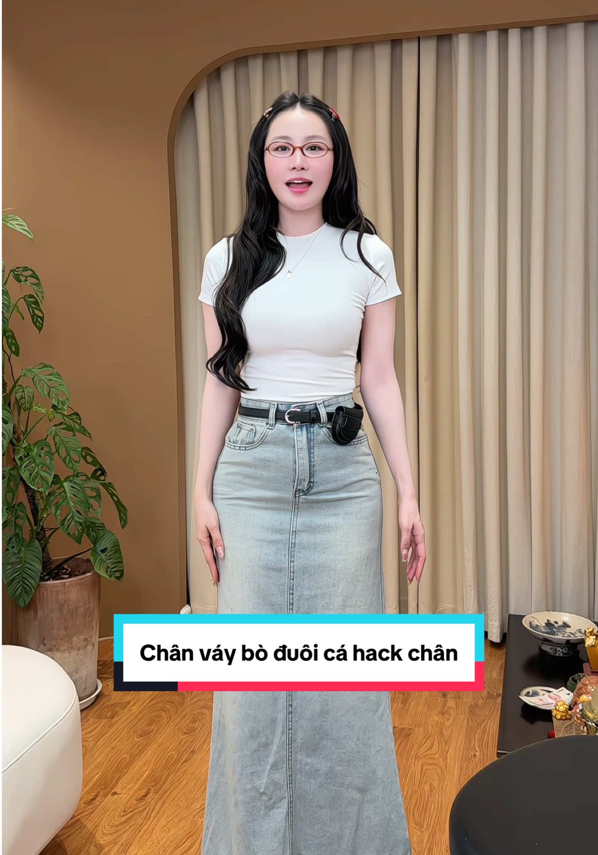 Mặc con chân váy bò này mà vòng nào nó ra vòng nấy luôn í mấy bà ạ #fashion #xuhuong #chanvaybo #chanvayduoica #chanvayjean 