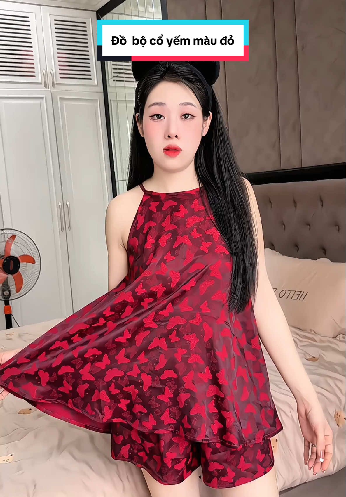 Set lụa yếm màu đỏ hot rần rần nè #thoitrangnu  #emilyhuong  #donguxinh  #myoutfit 