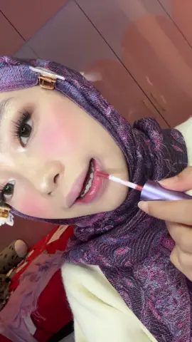 sumpah ini no endorse, bagus bgt liptint barunya dazzle me