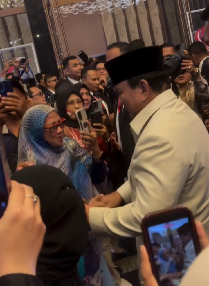 masyaallah sambutan yg meriah para diaspora Indonesia yg ada di Malaysia😍bapak akan selalu ada dihati para rakyatnya😍 #prabowopresiden #letkolteddy #today #trending 
