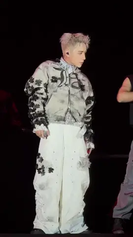 Bèo nào íu lms chịu đựt ạ😝  Nay anh ta hóa badboy, tóc ngắn + bạch kim nữa🤩 như xé truyện bước ra lun í😝 📸 n.uynt #QuangHungMasterD #Muzik #MasterDEntertainment #thenextconcert #xuhuongtiktok 