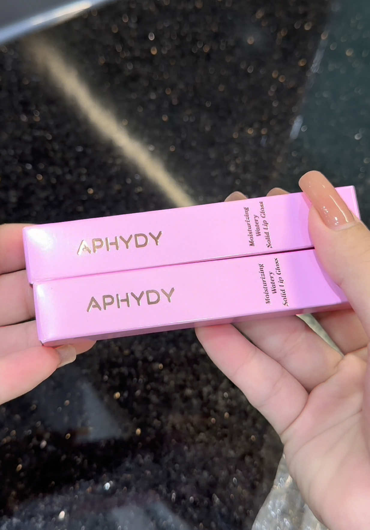 Son bóng dạng thạch Aphydy hiệu ứng tráng gương sáng bóng#emkieutaphoa #sonbong #sonbongdangthach #sonaphydy #sonmoi 