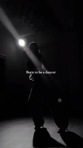 Want to be a dancer. #dancer #borntobe #goal  #fyppppppp #viral 