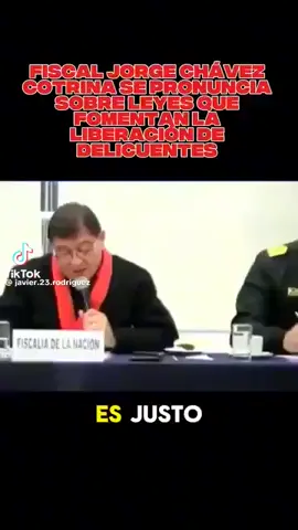 Ya es momento de que toda esa inmundicia politica acabe. Desde el congreso y el gobierno quieren que nada cambie. Sino sales a exigirles que trabajen o se larguen quien lo hará? 