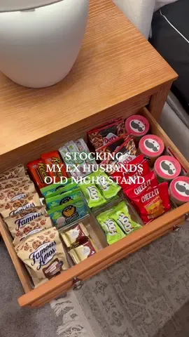 First weekend without the kids... finding ways to keep busy. Snacks & Netflix it is 🍿 #restockasmr #nightstand #restockingasmr #nightstandorganization #snackdrawer 