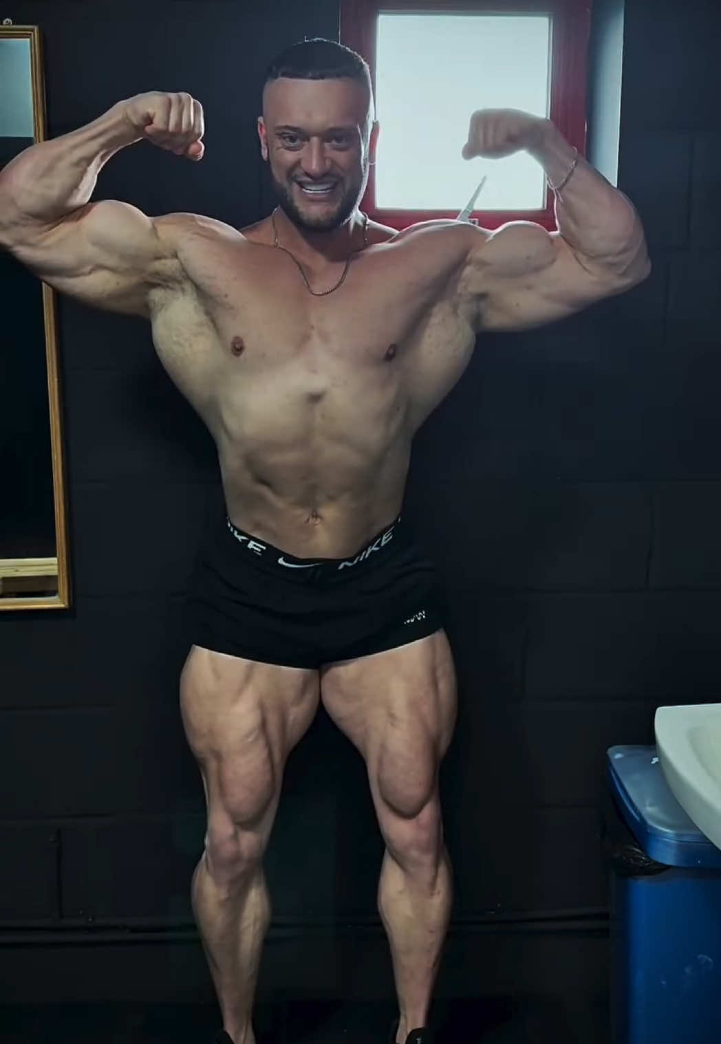 6 weeks post show keeping it super tidy. 1000 ways to skin a cat I’ve done pretty much all post show usually pushing bodyweight up right away which has been preference for myself knowing how much muscle I wanted to gain post show previously. 100% think it was the best thing to do after previous showings. 🫡 This time round keeping things pretty tight just for the enjoyment factor now where I am that much higher. 13 pounds above lightest weight in prep and still keeping pretty lean throughout this “health” phase or whatever you want to call it. 🤷🏻‍♂️ In this phase it shows who actually loves this game and who doesn’t. If you’re motivation dips and you’re set you can’t gain muscle in this phase I think personally you need to give your head a wobble. 🫡 Sky high supplements or not if you’re in a surplus and you’re training hard you’re going to gain tissue simple as that. 💪🏻 Just a game of chipping away and keeping the understanding that all rewards will happen it will just take time. If you’re truly in love with this game you’ll love every phase. I’ve been in this game 10 years now and obsessed from day one, never have I loved it as much as I do now. 🎯🏆 Interested in getting in the best shape of your life? ⬇️ DM ‘COACH ME’ and we can talk goals via DM’s! 📩 OR  Simply book a FREE 20 minute phone call consultation via the link in my bio to discuss how we can set up a plan to get you in the best possible position to work towards your personal desired results! 🚀 Best supplements in the game? 💊  @complete_strength Discount code WG10 💰  https://willgeorgefitness.com ⬅️📲💻 #cardio #Fitness #weightloss #bodybuilding #gym