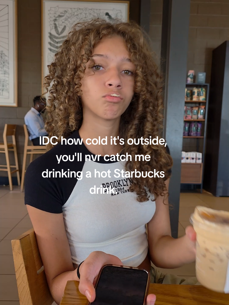 Leave a 💙 if you're the same way. #starbucksdrinks #relateable #curlsforthegirls 