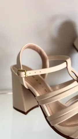 Lançamentos @ramarimoficial #fyp #vaiprofycaramba #sandalia 