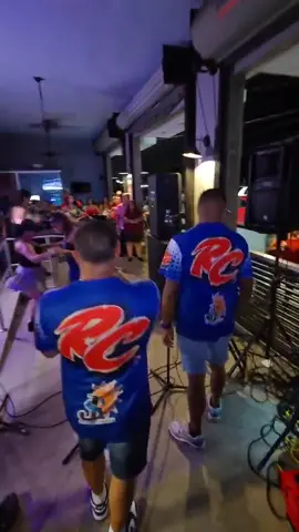 Mientras tanto video de nuestra presentación en Loíza Valley en Canovanas días atrás.