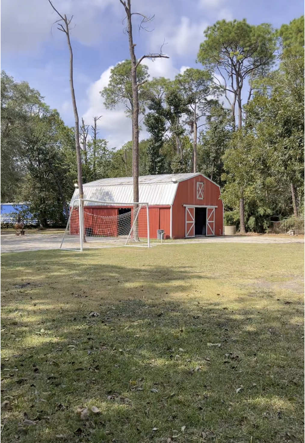slaughter barn was a success 🤠👻 s/o to @Grimal2 Barn  book your next event!!!! #fyp #foryoupage #halloweenparty #dayinmylife 