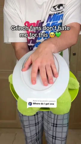 Replying to @lpurple66 Would you have one of this breathing Grinch plushie? 🥹💚 #grumpy #christmas #grinch #plushies #grinchmas 