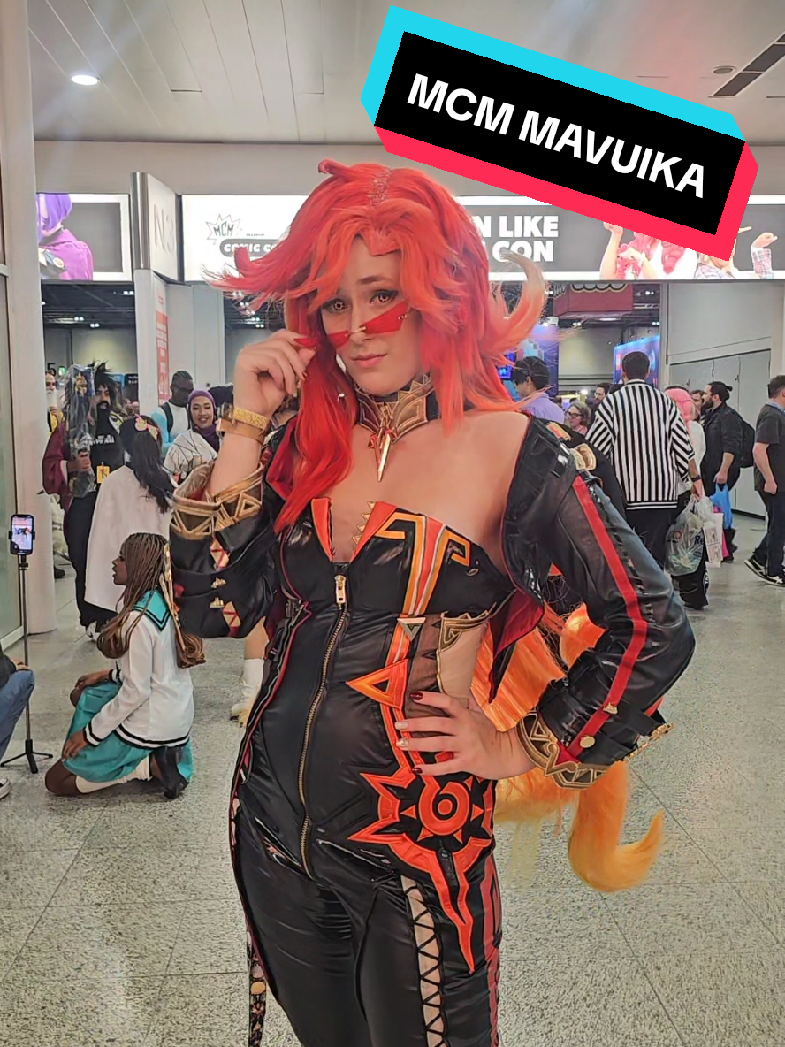 So much hair 😭 Was Mavuika at MCM Saturday #mcm #comiccon #cosplay #mavuika #GenshinImpact