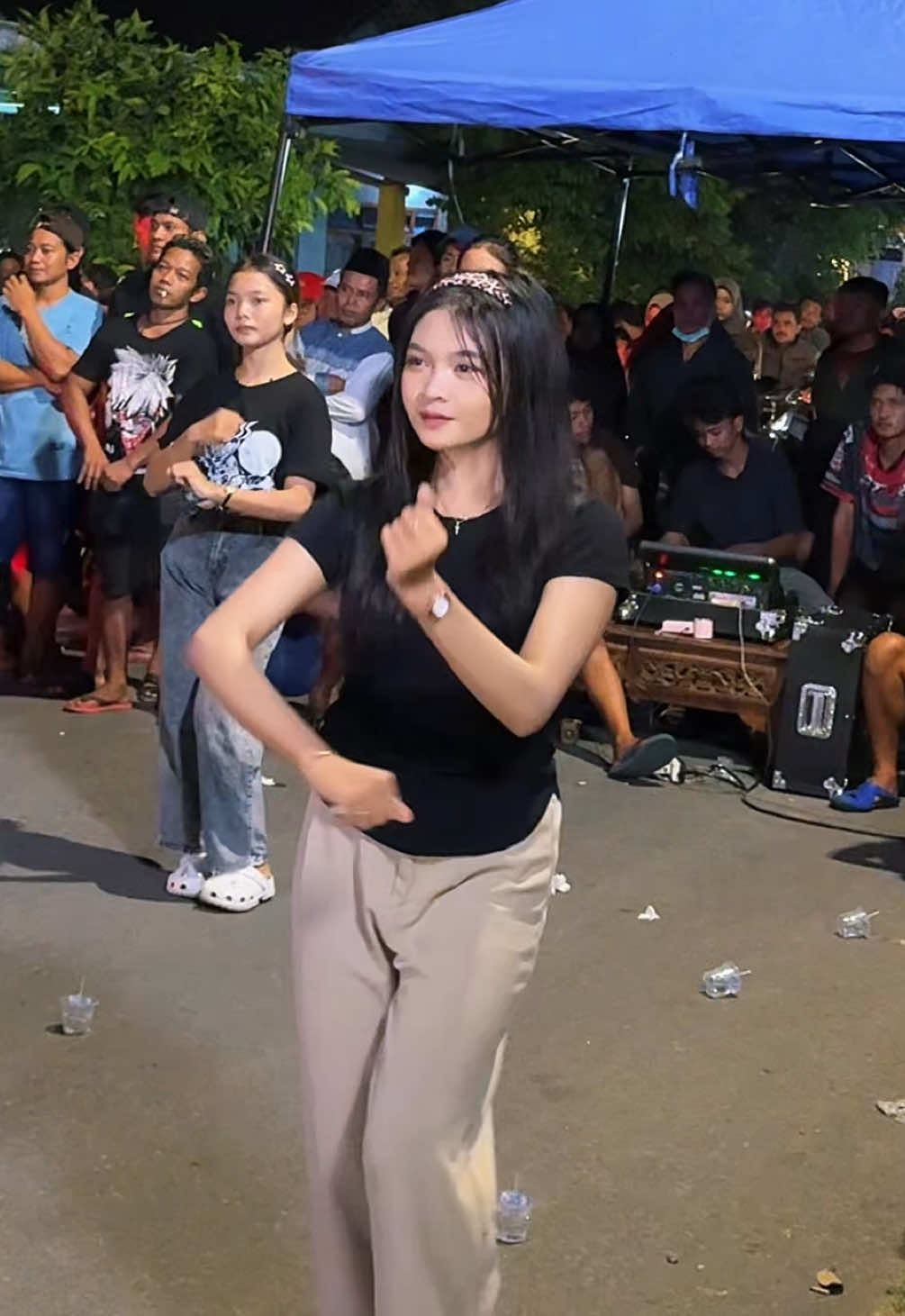 asek asekk💃🤩🔥 @BERDIKARI 11.02 @sanggar kuli tari smanemo #berdikari #karnavalmojokediri #lkiproduction #fyp #karnavalsoundsystem @CASPER 