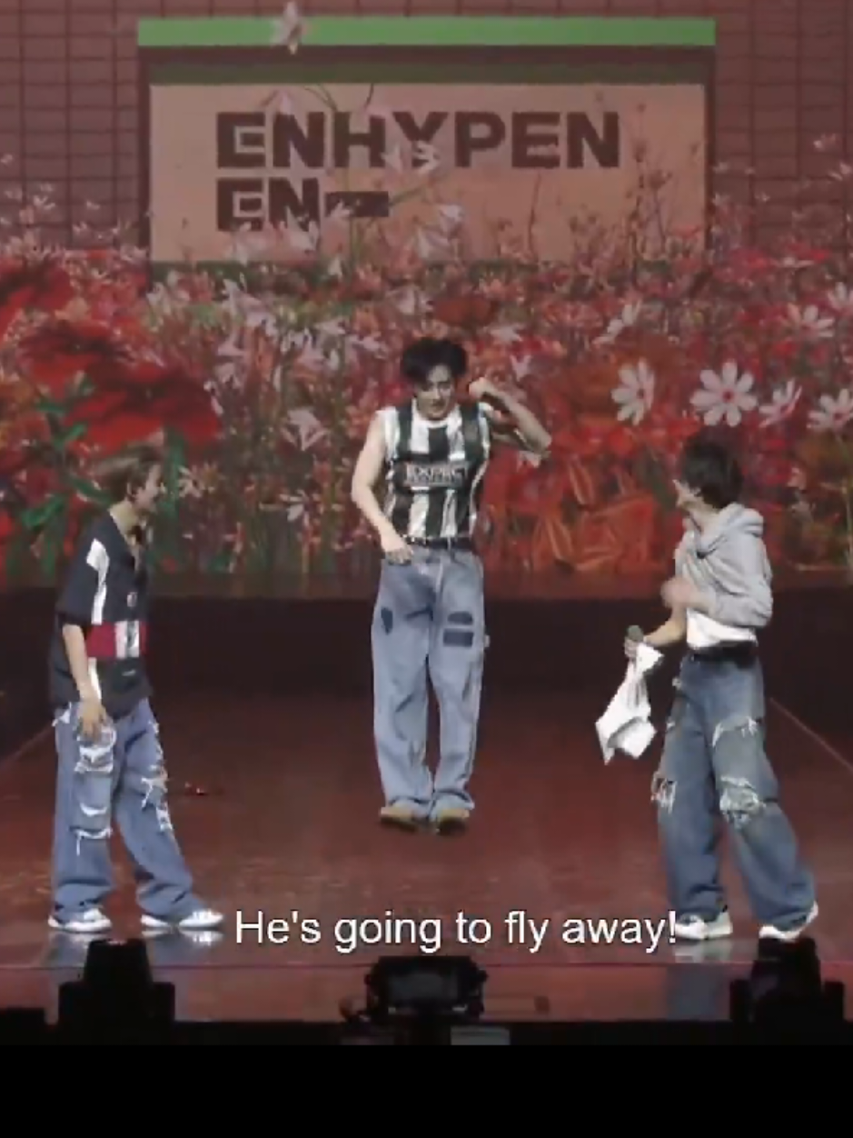 DI KO TALAGA KINAKAYA SI HOON GRABE HAHAHHAHAHAHA #kpop #enhypen #engene #sunghoon #walktheline 