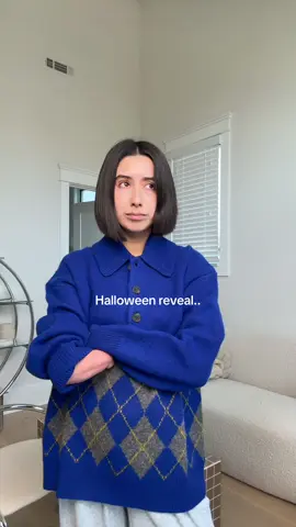 how'd we do? 🪩🕺 #halloweentransition #couplescostume #costumeideas #70sfashion #halloweencostume 