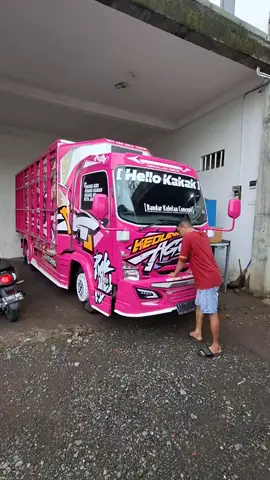 giga 2019 5.8hd lokasi mojokerto 081234444353#sinarputramandiri #elf #giga #trucks #truck 