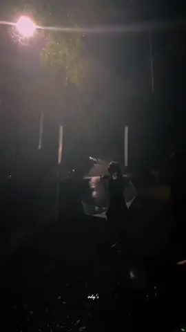 Me lendove mua qe t'kam dash vertet 🥲 . #kengeshqip #odyslyrics #lyricsshqip #sadsong #fyyy 