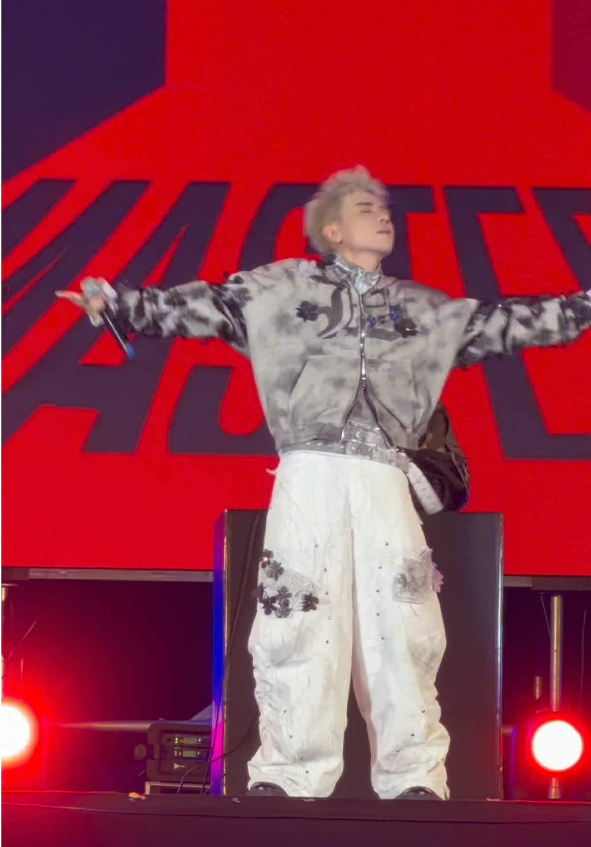 Bae Don’t Cry - 1st Album - ‘BLOOMEVER’ - 15.11.2025 #QuangHungMasterD #MasterDEntertainment #BaeDontCry #Bloomever 