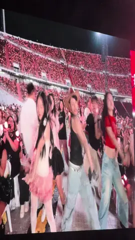 แส้บมากค่าาาา ขออนุญาตนะค่าาา 💗 #blackpink #deadline #deadlineworldtour #fyp 