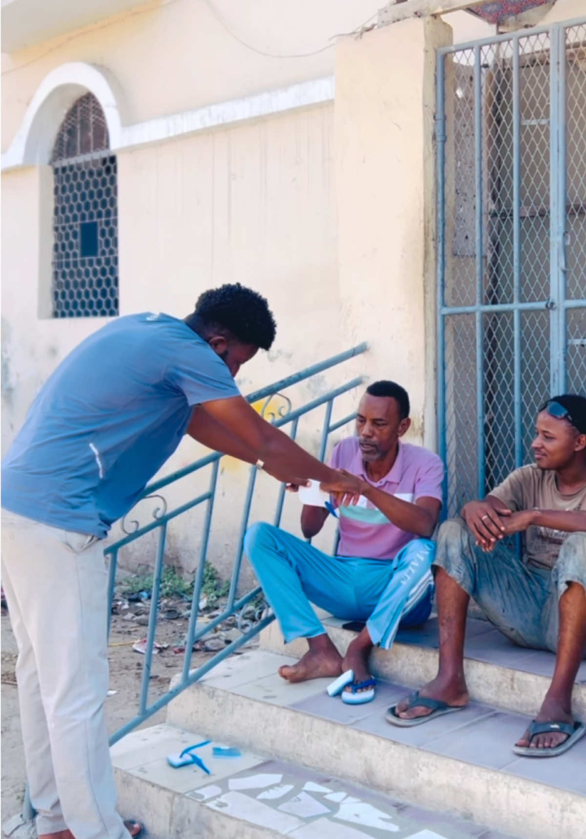 Raiiz prank public  🫢😂🤣🤣 #somalitiktok #kenyantiktok #raiiz13 #prank 