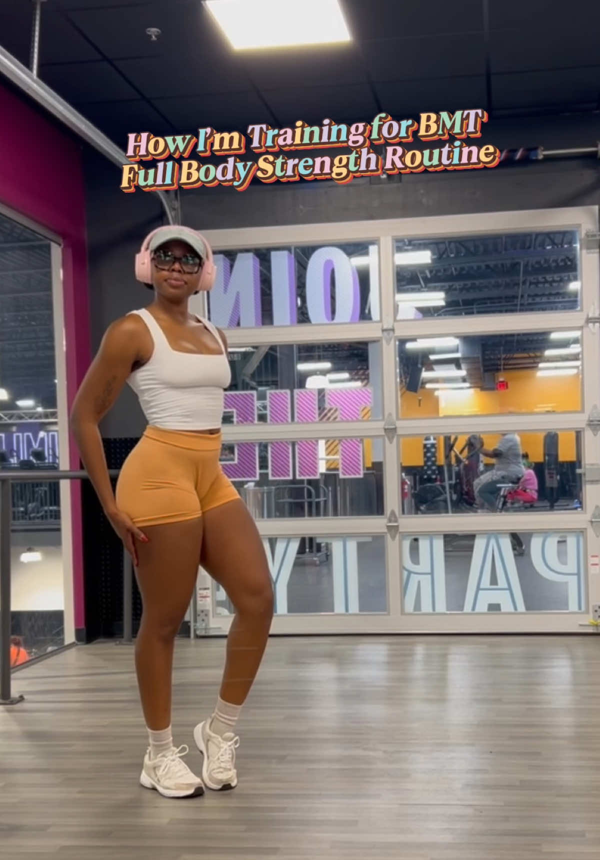 This video is a little glimpse into my full-body strength day. You don’t have to follow it move for move, but this style of training has helped me build stamina, endurance, and most importantly mental toughness. Because let’s be real…it’s not just about surviving BMT for me. I train like this to push myself now. Because then when the real challenge hits, I know I won’t fold. Here’s what’s in today’s workout: — Reverse lunge to bicep curl — Lateral lunge to dumbbell front raise — Squat to single-arm press — Mountain climbers — Dead bugs — Russian twists — Sit-ups — Bent-over gorilla rows — Alternating dumbbell curls — And push-ups You can do 3 sets of each, 10 to 12 reps. Adjust based on your level, but stay consistent.💪🏾 #fyp #bmt #workoutroutine #miltok #basictraining 