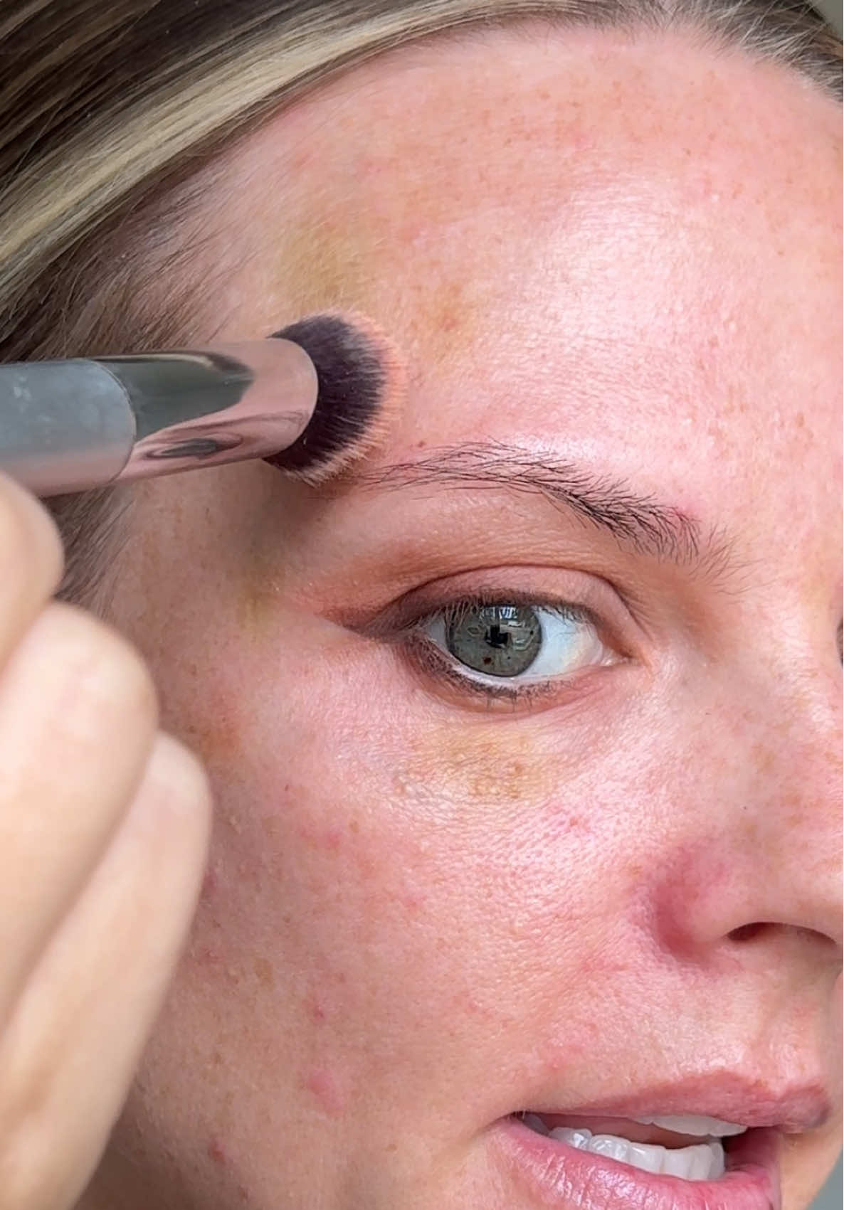 Wow! Full coverage and not cakey it’s magic! #colorcorrect #undereyecircles #undereyeconcealer #tiktokshopcreatorpicks #makeup 