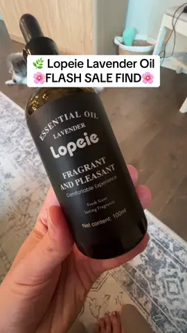 I’ve been adding this Lopeie lavender oil to my diffuser at night and it’s so calming. The scent actually lasts, and it smells like real lavender — not artificial. Perfect for unwinding or adding to bath water for that spa feel. #LavenderOil #Aromatherapy #EssentialOils #HomeSpa #TikTokWellness 