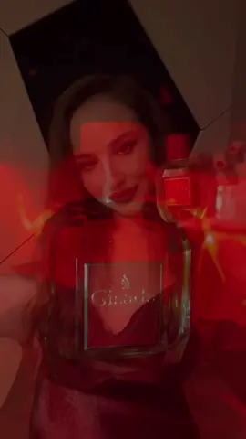 ✨ Un parfum care nu trece neobservat. Gisada Ambassadora@Gisada Switzerland – intens, misterios și plin de încredere. Notele lui spun o poveste despre putere și eleganță, perfectă pentru cei care știu ce vor. #gisadaambassadora #LuxuryPerfume #FragranceLover #PerfumeAddict