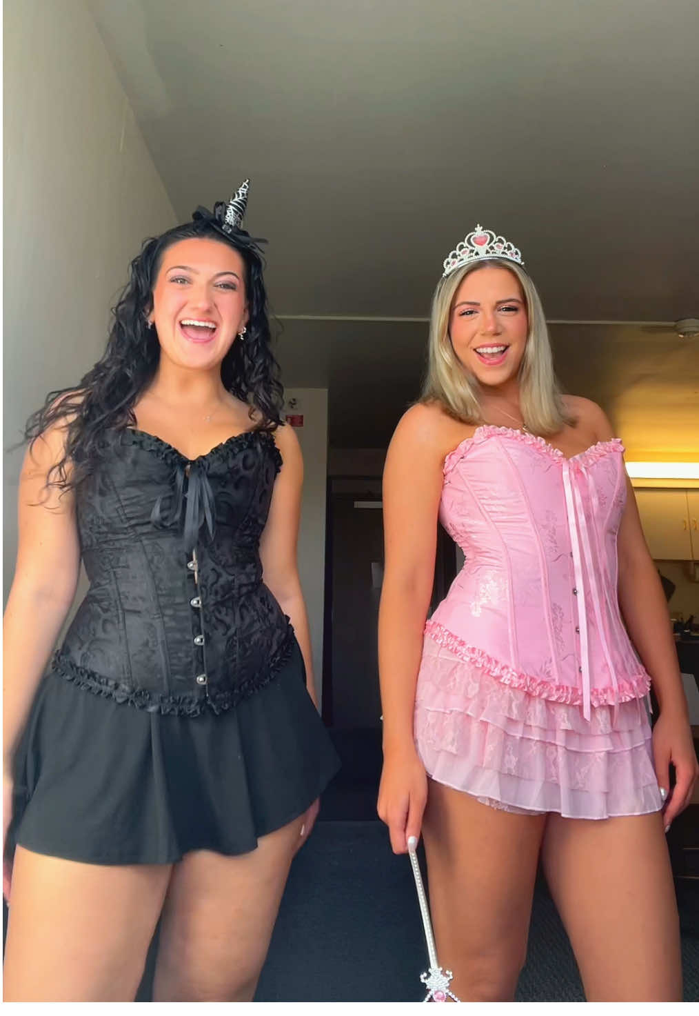 you already know who it is!!! @meagannn.mac #wicked #halloween 