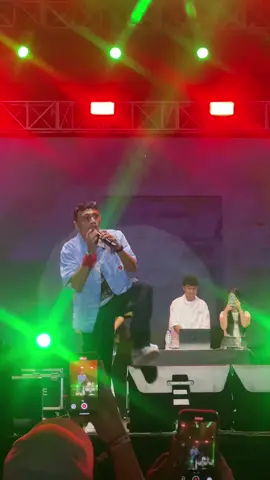 Kalian tadi sebelah mana gaes? 🤣 #juanreza #orangbarulebegacor #eckoshow #tabolabale 