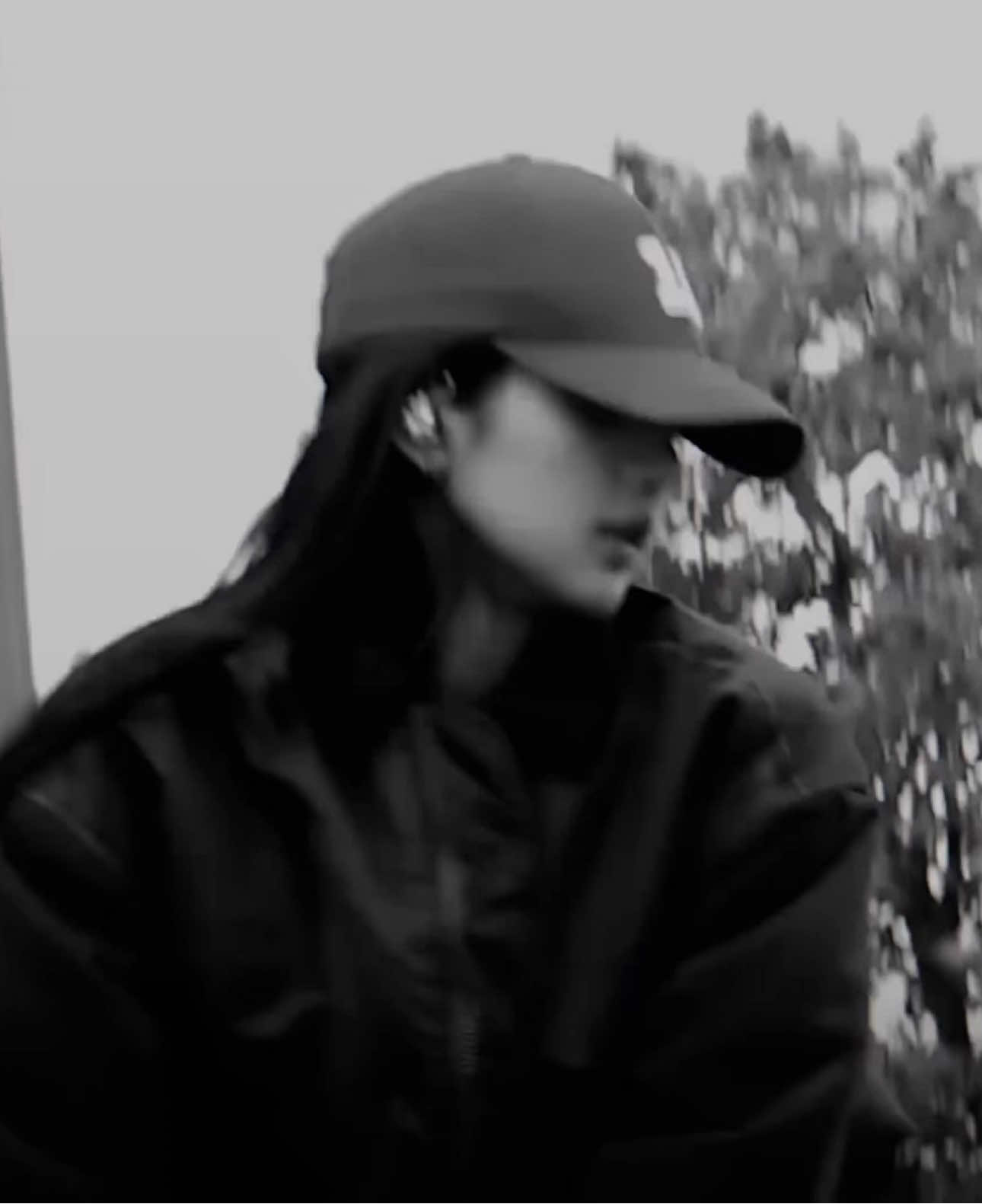 oh, the woman that you are Lalisa // #lisa #lisablackpink #blackpink #rari01h #fyp //  [Lisa Dark Edit]